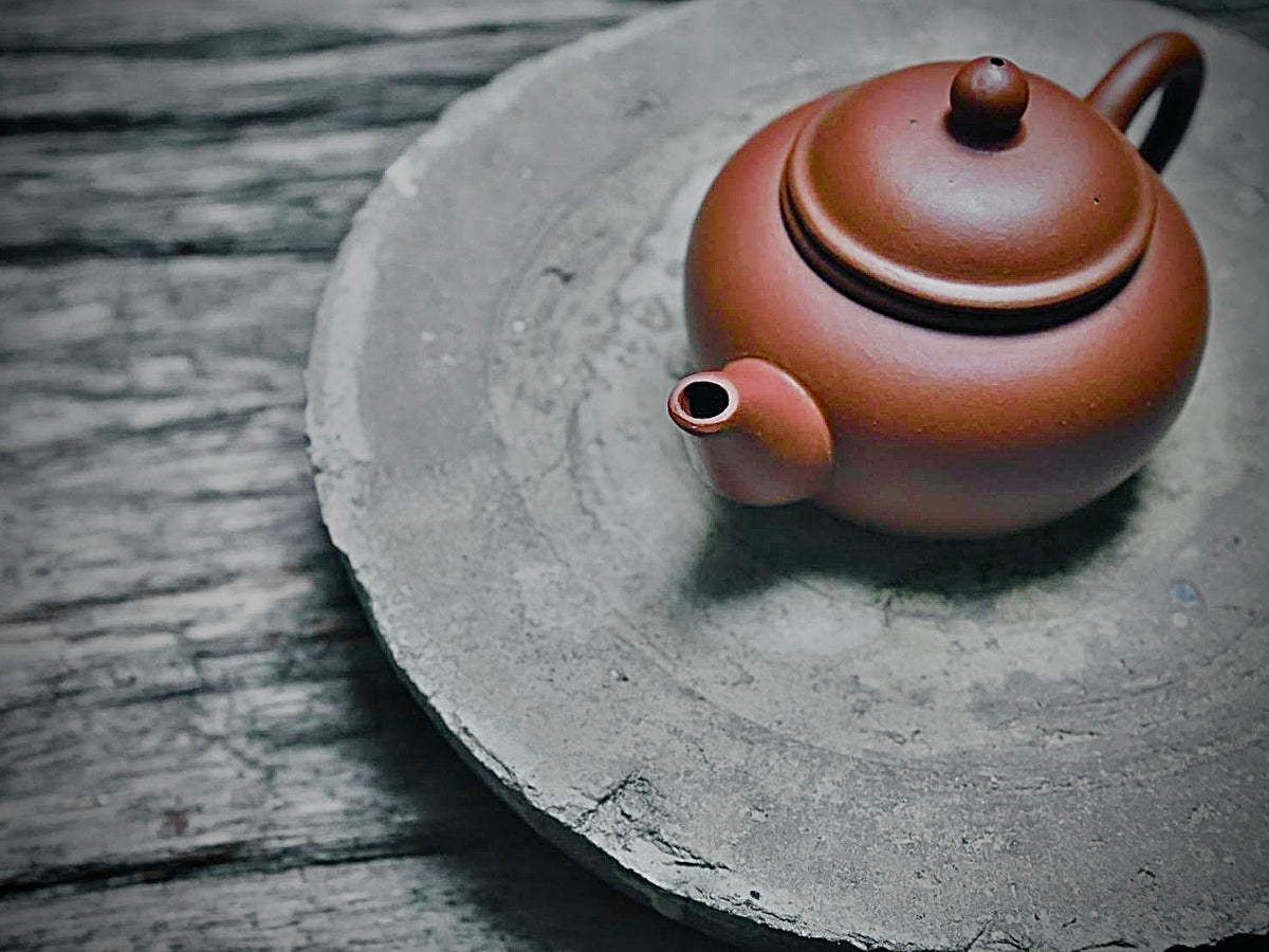 Shuiping Pigeon Spout Teapot