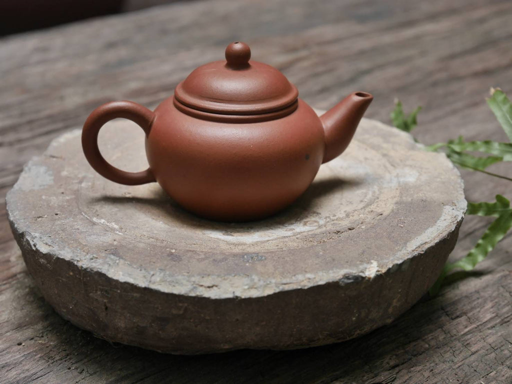 Shuiping Pigeon Spout Teapot